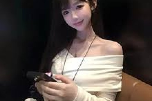 3岁女童在洗浴店摔倒后脑受伤宝妈发帖吐槽反被索赔100万元店方：她拒不删帖疑似敲诈