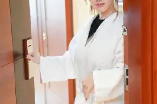 震惊粉丝：网红作家负债超80亿元